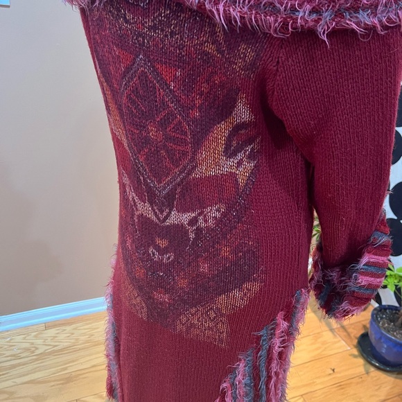 Elegant Red Button-Up Women's Sweater/coat - Picture 7 of 10